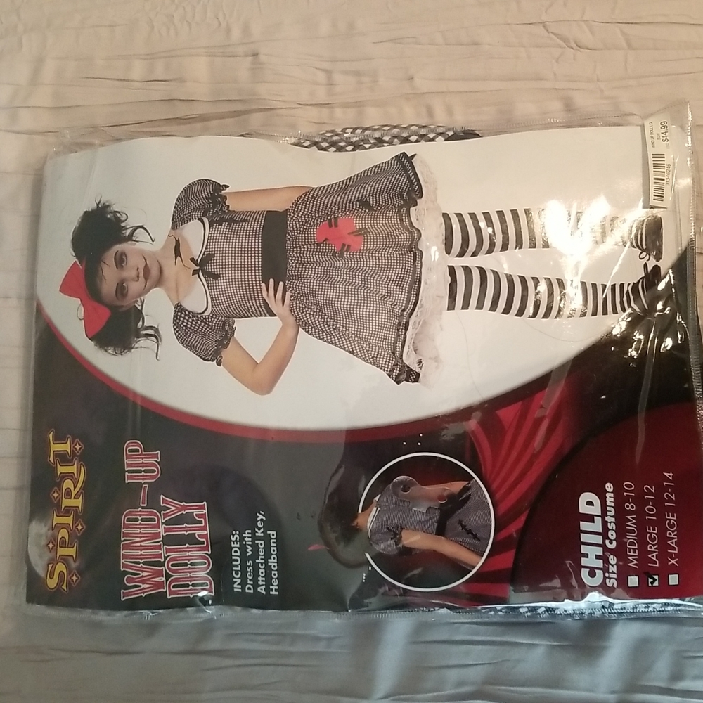 Wind-up dolly costume